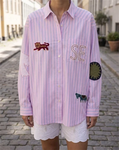 Sissel Edelbo - Pil Skjorte - Pink Fever
